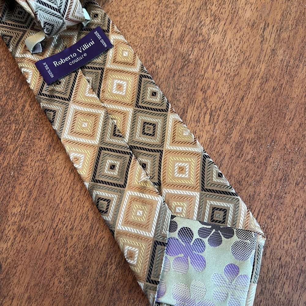Roberto Villini Couture 100% Silk Geometric Patterned Tie - Picture 3 of 5